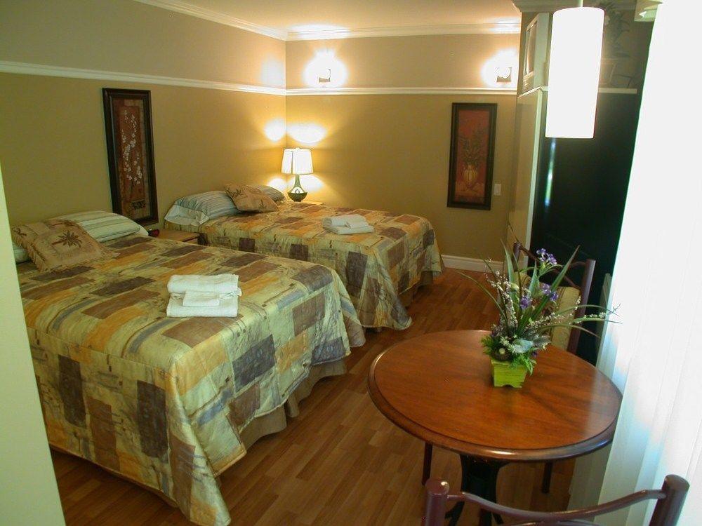 Motel Derfal Repentigny Exteriör bild