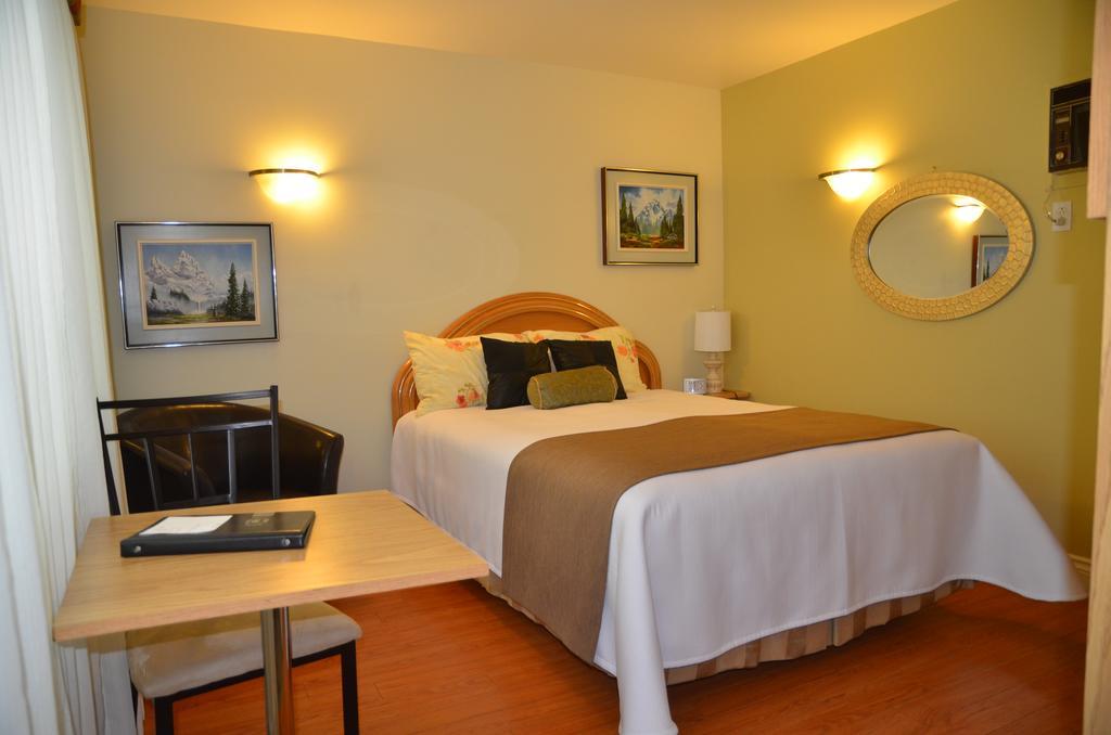 Motel Derfal Repentigny Exteriör bild