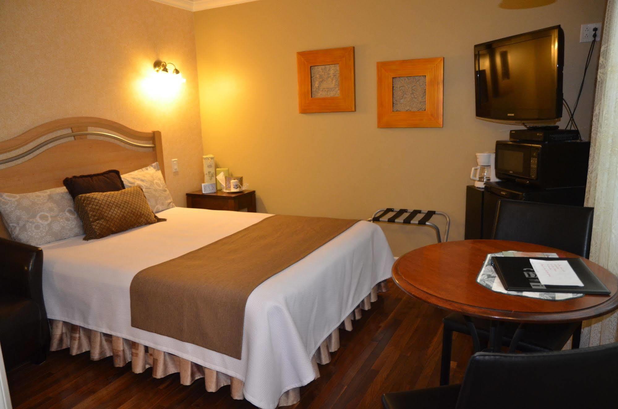 Motel Derfal Repentigny Exteriör bild